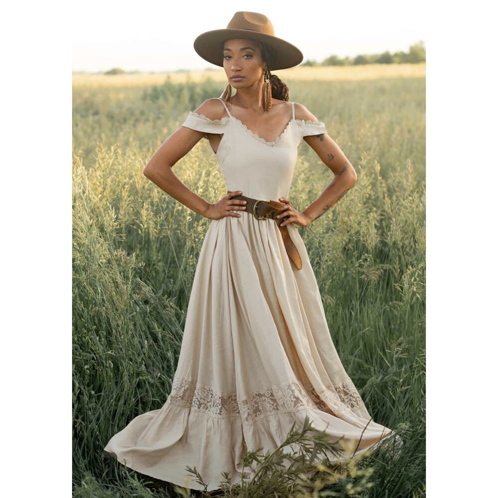 Mia Joy Folie Coral Dress in Taupe Ecru Eyelet Detail L NWT